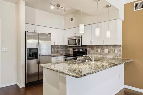 3102 Kings Rd #2212, Dallas, TX 75219