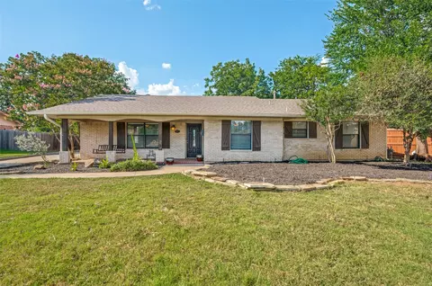 221 Linda Ln, Irving, TX 75062