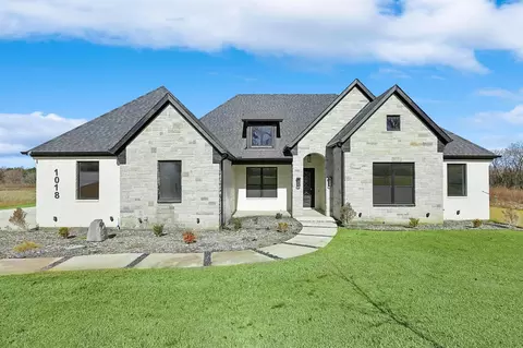 1018 Glenoaks Dr, Weatherford, TX 76088