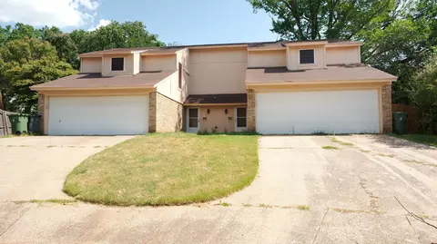 2010 W Sanford St, Arlington, TX 76012