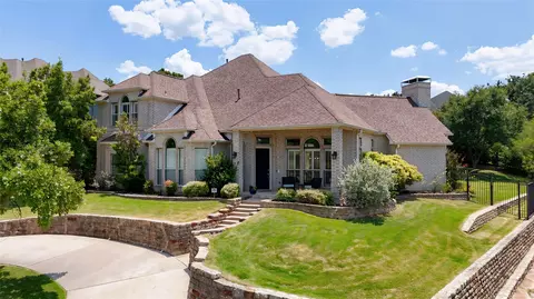 3107 Hillside Dr, Highland Village, TX 75077