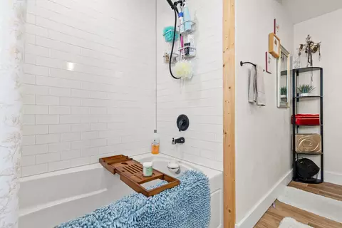 Bath - 413 S Tyler St, Mcgregor, TX 76657 photo 4 of 4