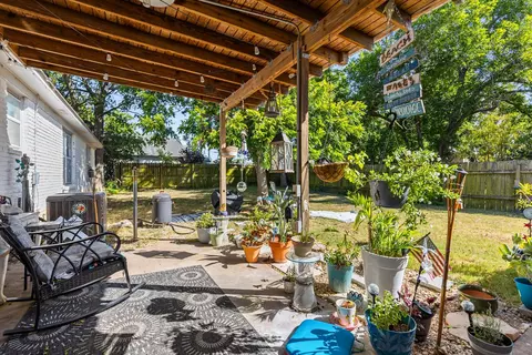 Exterior - 413 S Tyler St, Mcgregor, TX 76657 photo 11 of 11