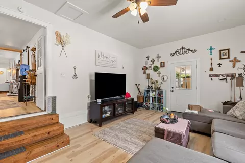 Living - 413 S Tyler St, Mcgregor, TX 76657 photo 2 of 3