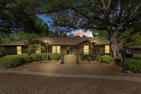 708 Fonville Dr, Marlin, TX 76661