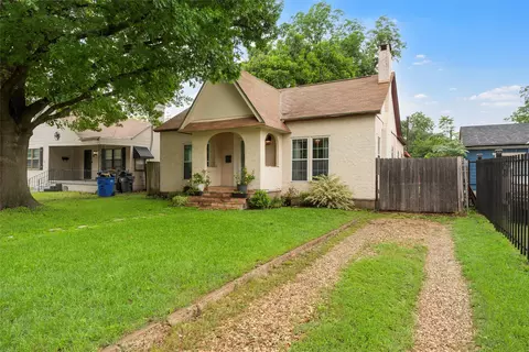 Exterior - 2923 Live Oak Ave, Waco, TX 76708 photo 2 of 4