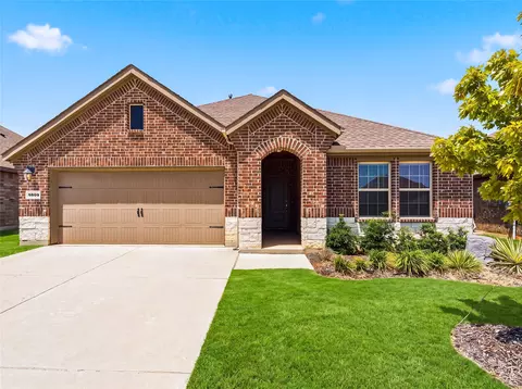 9809 Gooseneck Dr, Aubrey, TX 76227
