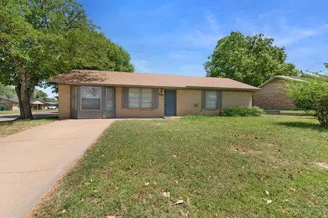 3401 Jewell Dr, Gatesville, TX 76528