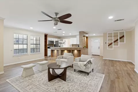 4220 Canyon Trl, Lake Worth, TX 76135
