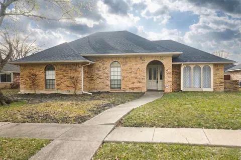 2405 Country Valley Rd, Garland, TX 75041