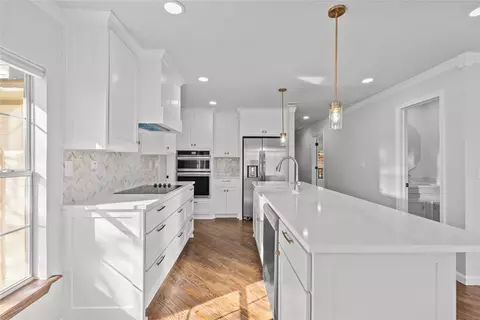 1701 E Lake Dr, Weatherford, TX 76087
