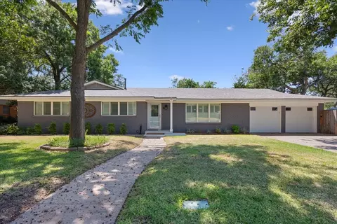 2432 Skyline Dr, Waco, TX 76710
