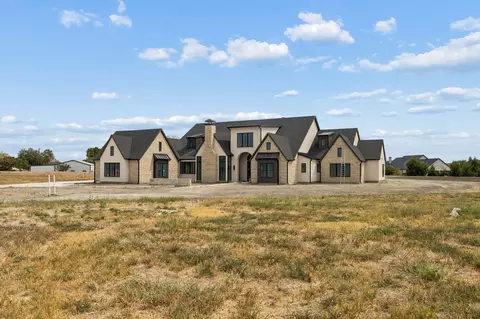 900 Healey Dr, Fairview, TX 75069