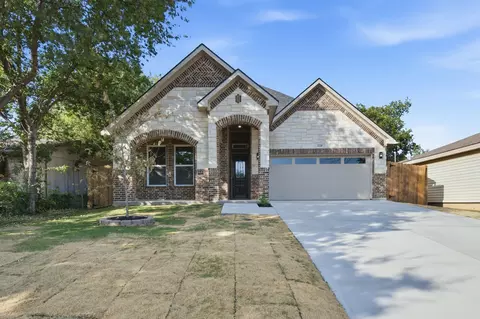 3220 25th St, Fort Worth, TX 76106