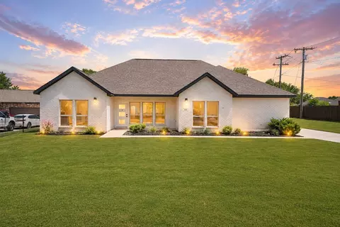 925 Balkan Dr, Lancaster, TX 75134