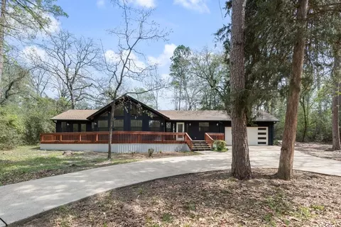284 Pleasant Hill Ln, Holly Lake Ranch, TX 75765