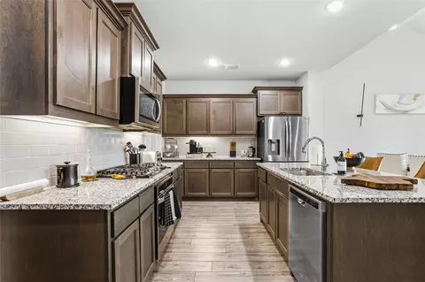 Kitchen - 6717 Aster Dr, Venus, TX 76084 photo 1 of 2