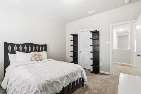 Bedroom - 6717 Aster Dr, Venus, TX 76084 photo 4 of 6