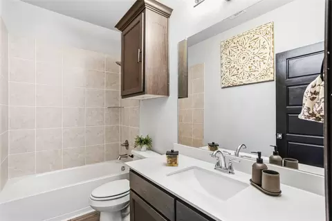 Bath - 6717 Aster Dr, Venus, TX 76084 photo 1 of 3