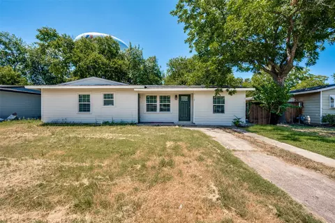 1102 E Lovers Ln, Arlington, TX 76010