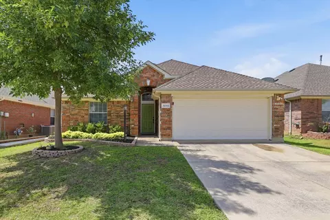 3232 Chesington Dr, Fort Worth, TX 76137