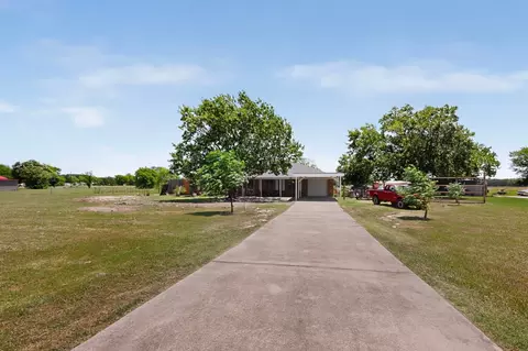 3671 Sundown Rd, Greenville, TX 75402