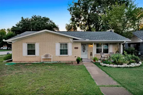 800 Patricia St, Irving, TX 75060