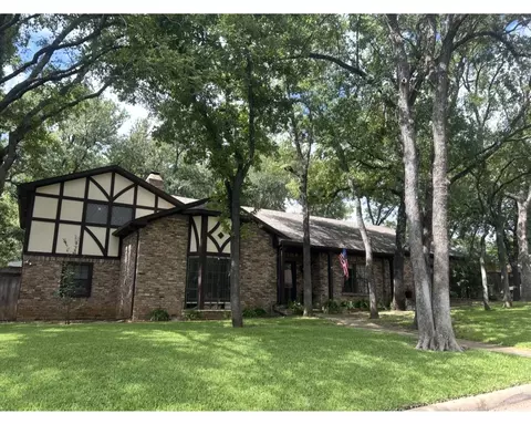304 Paloverde Ln, Fort Worth, TX 76112