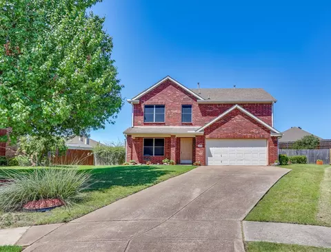 613 Cessna Ct, Saginaw, TX 76179