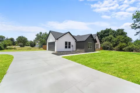 609 Luzon St, Tool, TX 75143 photo 4