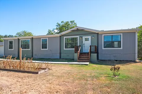 716 N Wright Ave, Kerens, TX 75144