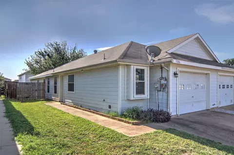 5206 Mountain Spring Trl, Fort Worth, TX 76123