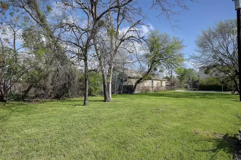 1525 Nomas St, Dallas, TX 75212