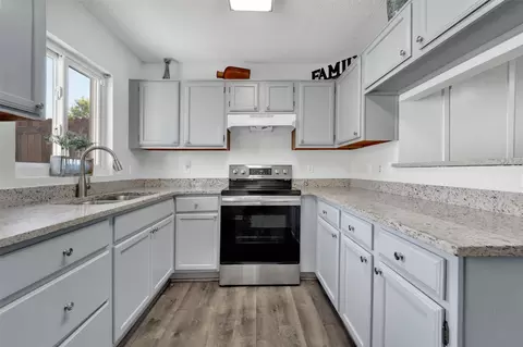 641 Carriagehouse Ln #7, Garland, TX 75040