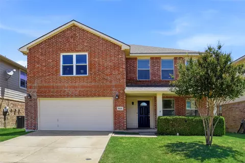8644 Hawkview Dr, Fort Worth, TX 76179
