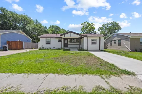 Exterior - 1706 Summit St, Mesquite, TX 75149 photo 2 of 7