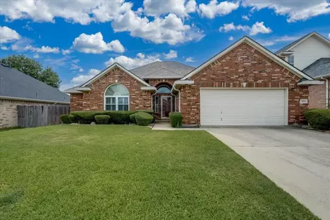 5524 Flynn Ct, Fort Worth, TX 76137