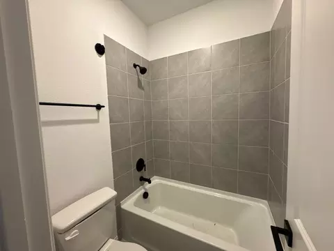 Bath - 1748 Sheldon Dr, Forney, TX 75126 photo 3 of 6