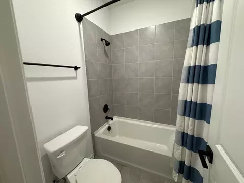 Bath - 1748 Sheldon Dr, Forney, TX 75126 photo 5 of 6