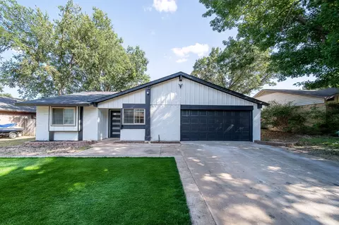 2912 White Oak Ln, Bedford, TX 76021
