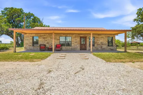 7414 Boswell Ct, Lipan, TX 76462