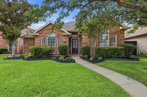 1760 Blackstone Dr, Carrollton, TX 75007
