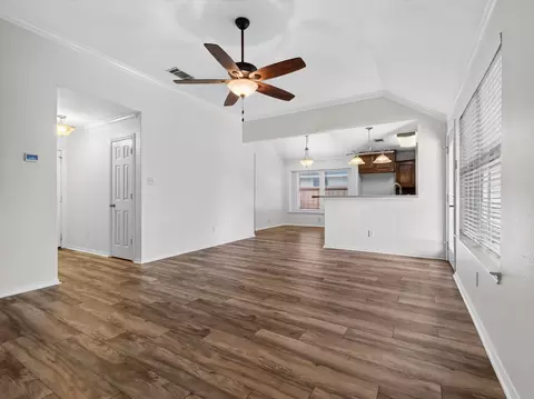 308 Glenview Dr, Aubrey, TX 76227