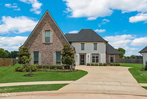 176 N Canal Dr, Bossier City, LA 71111