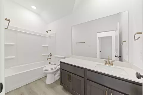 Bath - 3308 Red Hill Rd, Celina, TX 75009 photo 4 of 4