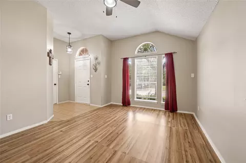 8112 Heritage Place Dr, Fort Worth, TX 76137