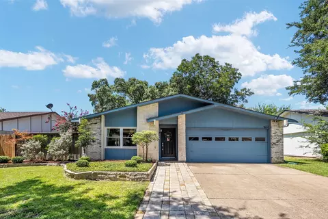 1637 Dell Oak Dr, Garland, TX 75040