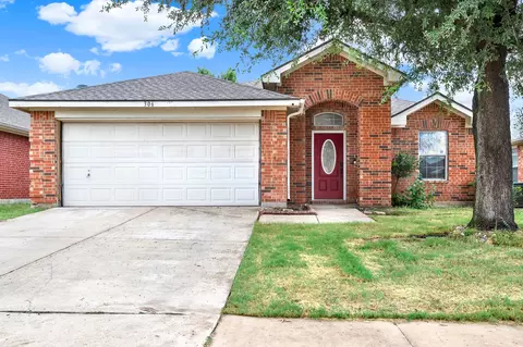 306 Lakefront Dr, Wylie, TX 75098