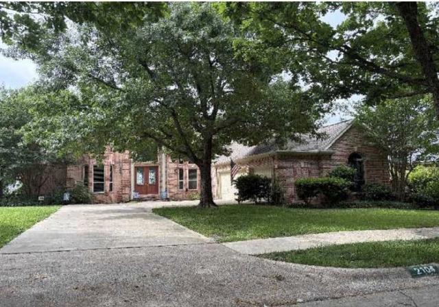 2104 Mossy Oak Dr, Irving, TX 75063