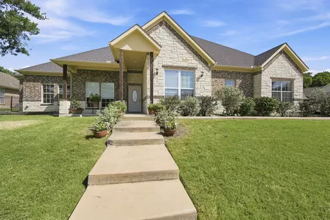 1906 Clearview Dr, Ennis, TX 75119
